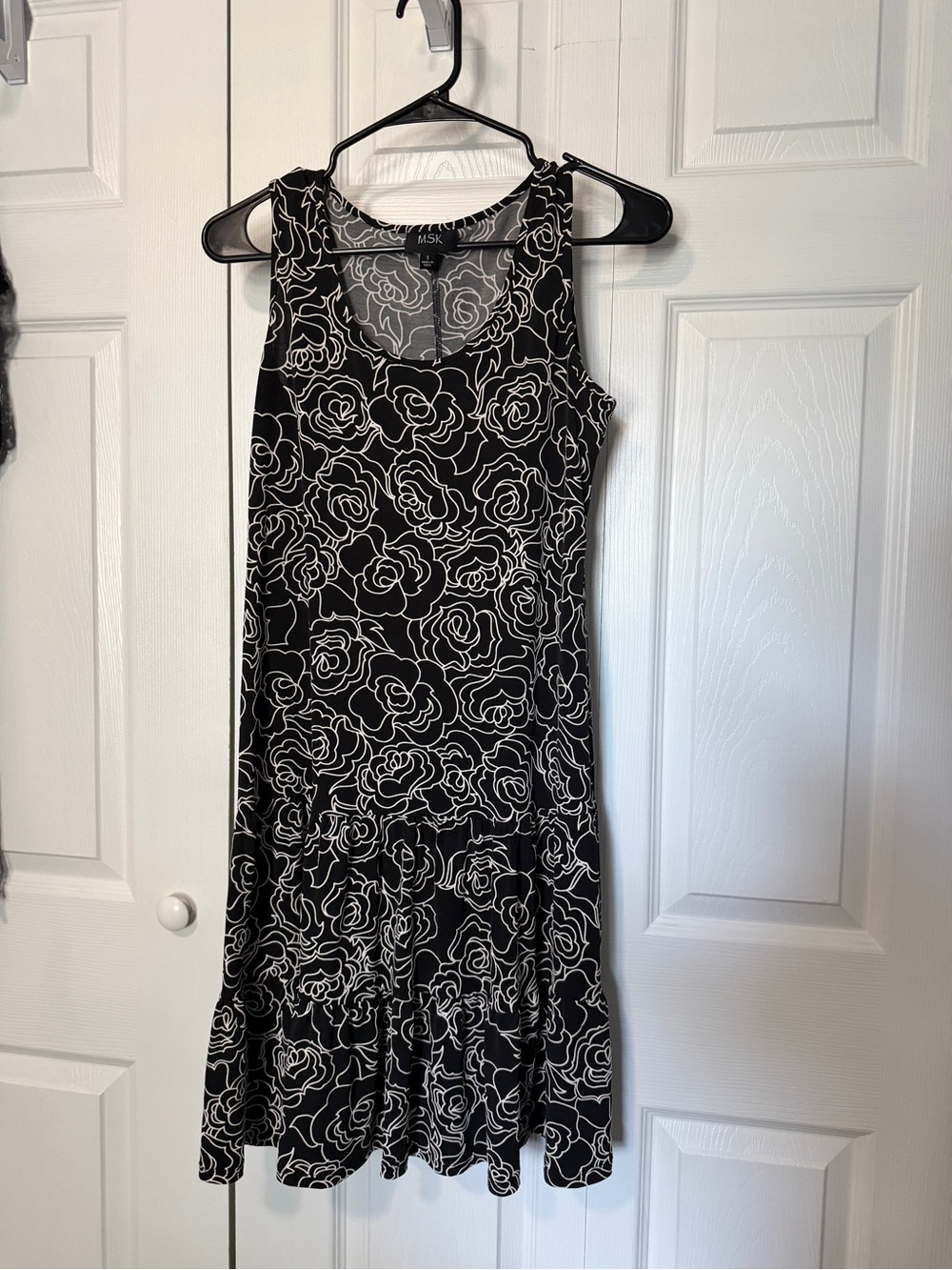 MSK Black White Floral Tiered Sleeveless Dress Size Small Stretchy